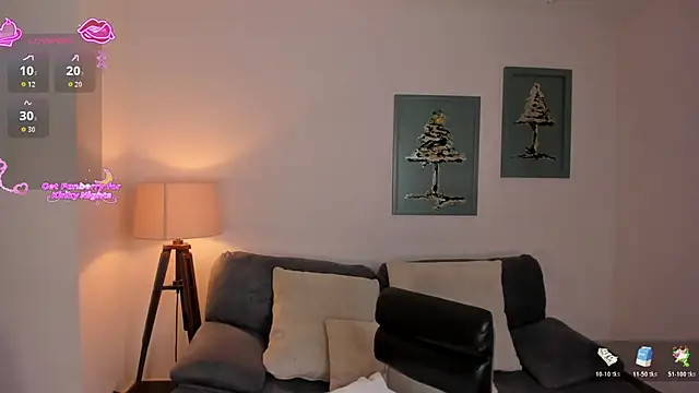 Snapshot of RebeccaHudson chatting on December 2025 11:20:01 PM RebeccaHudson online show from December 2025 11:20:01 PM