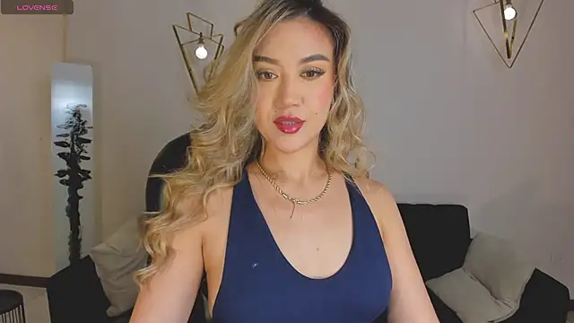 RebeccaHudson online show from April 2026 07:53:01 PM