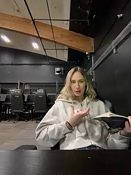 Snapshot of M1ssyk1ssy chatting on March 2026 06:22:02 PM M1ssyk1ssy online show from March 2026 06:22:02 PM