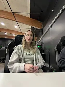 Snapshot of M1ssyk1ssy chatting on April 2026 07:14:01 PM M1ssyk1ssy online show from April 2026 07:14:01 PM