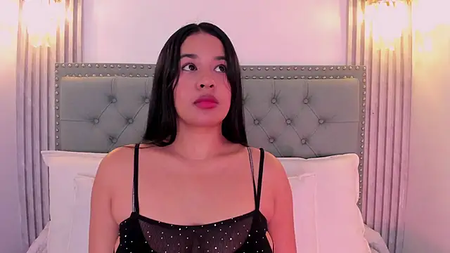 Snapshot of Aitana98_ chatting on February 2025 11:14:02 PM Aitana98  online show from February 2025 11:14:02 PM