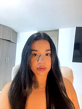 Snapshot of Aitana98_ chatting on October 2025 02:21:02 AM Aitana98  online show from October 2025 02:21:02 AM