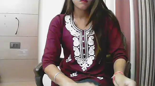 Snapshot of collage_hoty chatting on March 2025 05:28:01 PM collage hoty online show from March 2025 05:28:01 PM