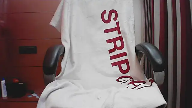 collage hoty online show from December 2025 04:57:02 PM