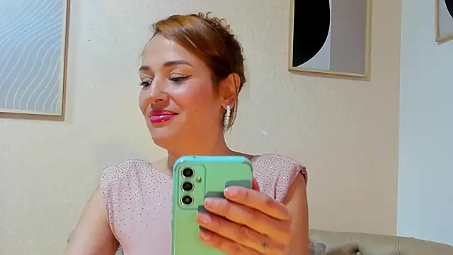 Snapshot of camilawm19 chatting on March 2025 02:35:02 AM camilawm19 online show from March 2025 02:35:02 AM