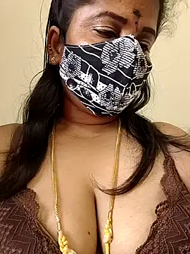 gaurika18 online show from April 2026 08:47:01 AM