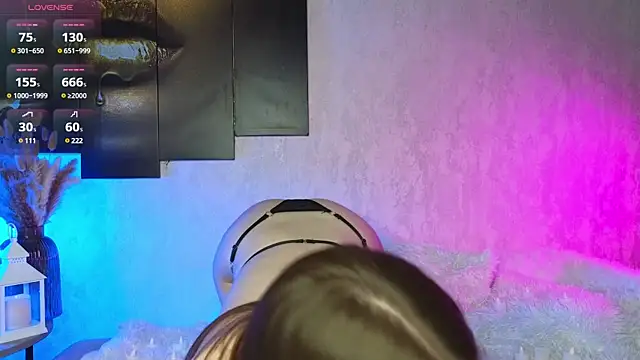 Snapshot of RandiEllett chatting on December 2024 11:19:02 PM RandiEllett online show from December 2024 11:19:02 PM