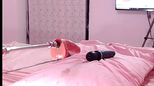 Snapshot of Victoria_Luxe chatting on February 2025 05:30:02 PM Victoria Luxe online show from February 2025 05:30:02 PM