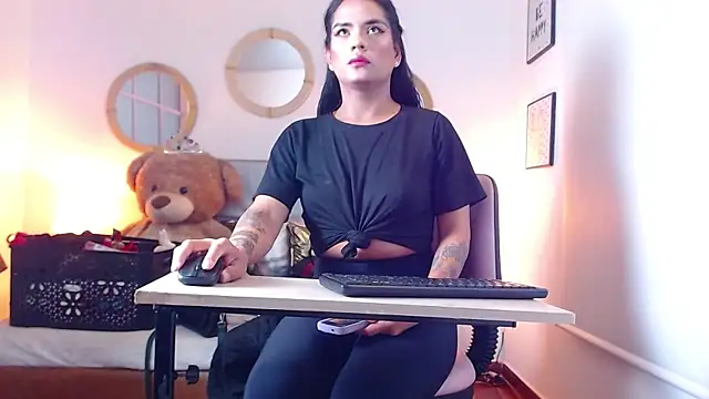 Snapshot of zoe_hecate_sexx chatting on December 2025 04:22:01 AM zoe hecate sexx online show from December 2025 04:22:01 AM