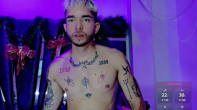 AliceandMax online show from January 2025 05:06:01 PM