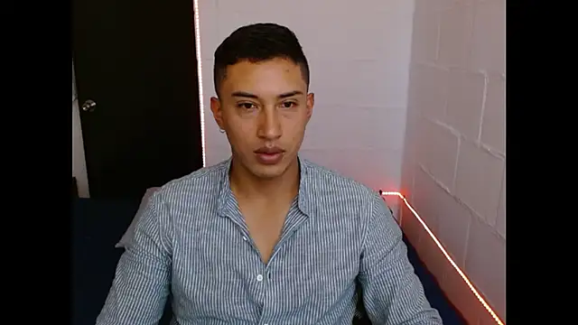 Davixx258 online show from February 2025 04:10:01 PM