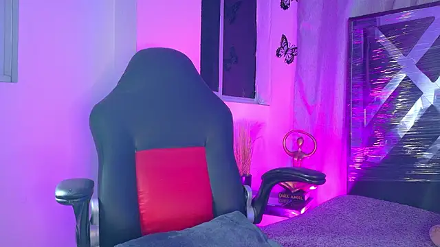 Snapshot of meggan_77 chatting on March 2026 06:21:01 AM meggan 77 online show from March 2026 06:21:01 AM