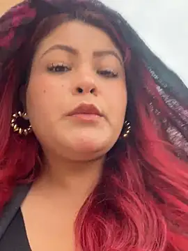 Snapshot of lia_moon77 chatting on December 2025 06:38:01 PM lia moon77 online show from December 2025 06:38:01 PM