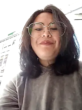 lara moon25 online show from December 2024 01:40:01 PM