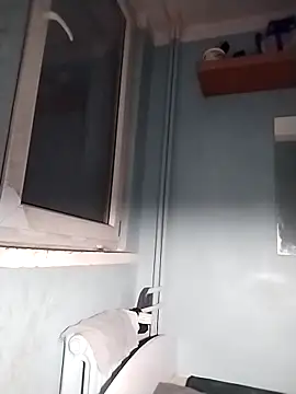 Snapshot of Andrzej-M chatting on November 2025 11:14:02 PM Andrzej-M online show from November 2025 11:14:02 PM