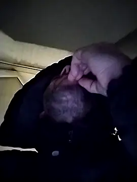 Snapshot of Andrzej-M chatting on November 2025 07:08:02 PM Andrzej-M online show from November 2025 07:08:02 PM