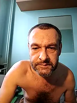 Snapshot of Andrzej-M chatting on November 2025 07:19:01 AM Andrzej-M online show from November 2025 07:19:01 AM