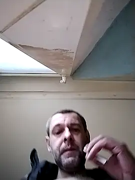 Snapshot of Andrzej-M chatting on November 2025 01:33:02 PM Andrzej-M online show from November 2025 01:33:02 PM