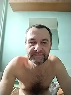 Snapshot of Andrzej-M chatting on December 2025 11:48:01 AM Andrzej-M online show from December 2025 11:48:01 AM