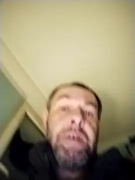 Snapshot of Andrzej-M chatting on December 2025 08:05:01 PM Andrzej-M online show from December 2025 08:05:01 PM