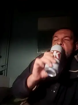 Snapshot of Andrzej-M chatting on April 2026 08:42:02 PM Andrzej-M online show from April 2026 08:42:02 PM