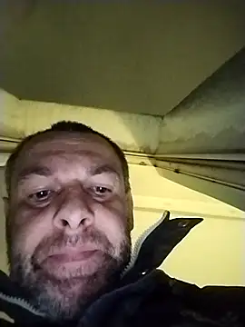 Snapshot of Andrzej-M chatting on April 2026 09:45:01 PM Andrzej-M online show from April 2026 09:45:01 PM