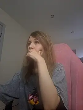 Lill Mary online show from January 2025 12:14:02 AM