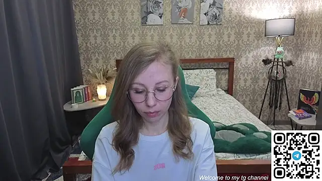 Lill Mary online show from April 2026 02:06:01 AM