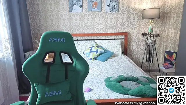 Lill Mary online show from April 2026 02:58:01 AM