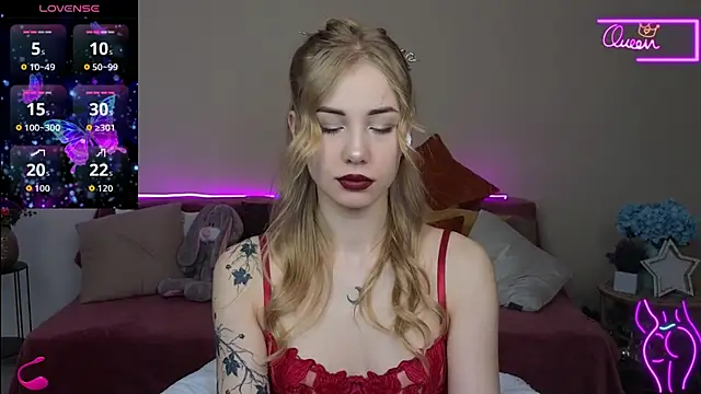 Snapshot of LunaBelli chatting on April 2026 06:50:02 AM LunaBelli online show from April 2026 06:50:02 AM