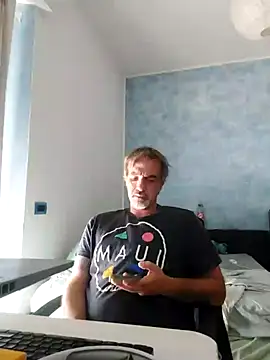 Snapshot of Marcolino183 chatting on June 2026 12:24:02 PM Marcolino183 online show from June 2026 12:24:02 PM