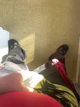 Snapshot of lescoquin2215 chatting on January 2025 10:05:02 AM lescoquin2215 online show from January 2025 10:05:02 AM