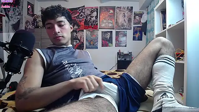 Snapshot of dylan_fun18 chatting on March 2026 10:59:02 PM dylan fun18 online show from March 2026 10:59:02 PM