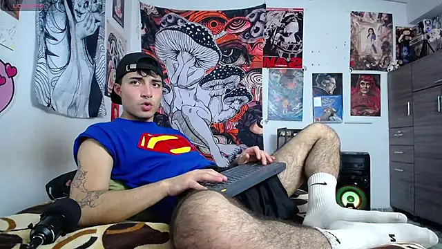 Snapshot of dylan_fun18 chatting on April 2026 07:55:02 PM dylan fun18 online show from April 2026 07:55:02 PM