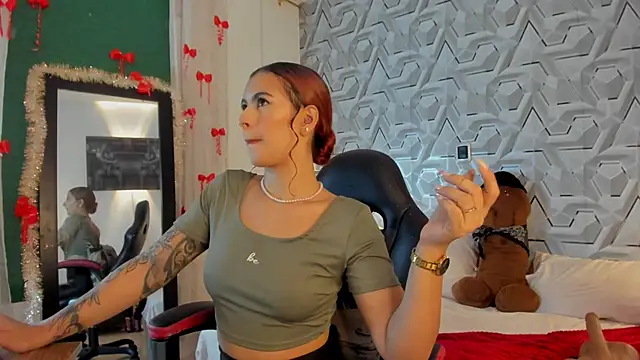 Sophiee Hill online show from January 2026 06:19:01 AM