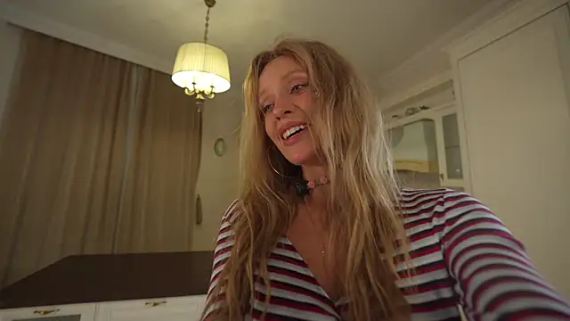 HeyBananas online show from November 2025 06:02:01 PM