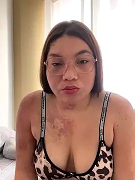 WhiteWomen online show from September 2025 08:23:02 PM