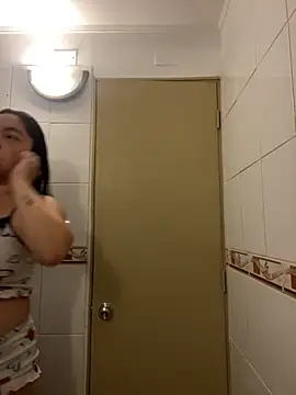 WhiteWomen online show from November 2025 01:48:02 AM