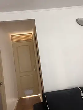 WhiteWomen online show from November 2025 07:46:02 PM