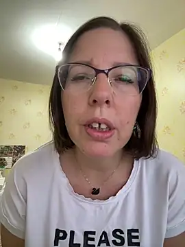 Snapshot of B_Bonya_m chatting on March 2025 03:18:02 AM B Bonya m online show from March 2025 03:18:02 AM