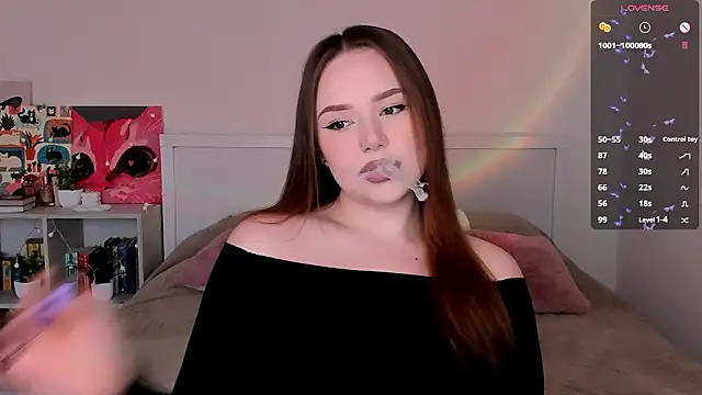 LittleKiitten online show from March 2026 01:33:01 PM