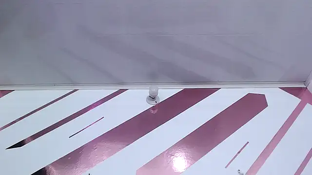 Kitten Hot  online show from March 2026 05:03:01 AM