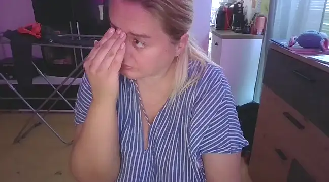 Meliss Official9 online show from March 2025 07:01:02 AM