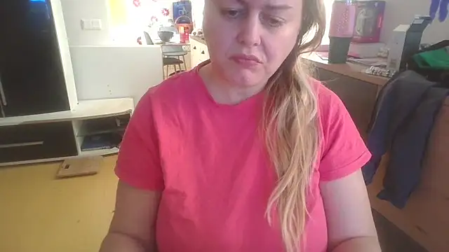 Meliss Official9 online show from February 2026 11:31:01 AM