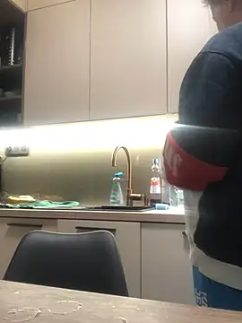 Meliss Official9 online show from April 2026 08:20:02 PM