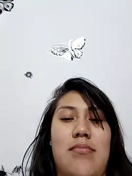 Snapshot of Catalehia_Milk chatting on November 2025 04:18:02 AM Catalehia Milk online show from November 2025 04:18:02 AM