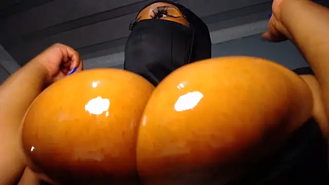 Snapshot of XPanther_24 chatting on March 2026 01:32:02 AM XPanther 24 online show from March 2026 01:32:02 AM