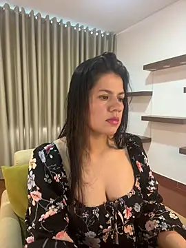 Alice Biel online show from January 2025 08:30:02 PM