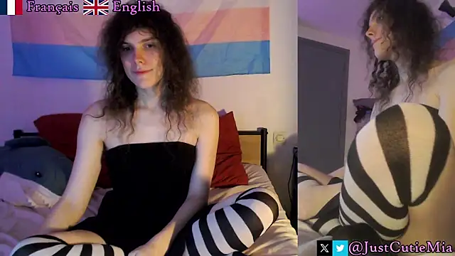 JustCutieMia online show from November 2025 07:03:01 PM