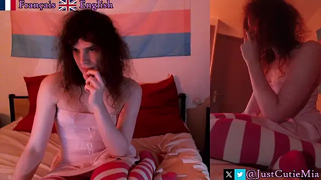 JustCutieMia online show from November 2025 07:25:02 PM